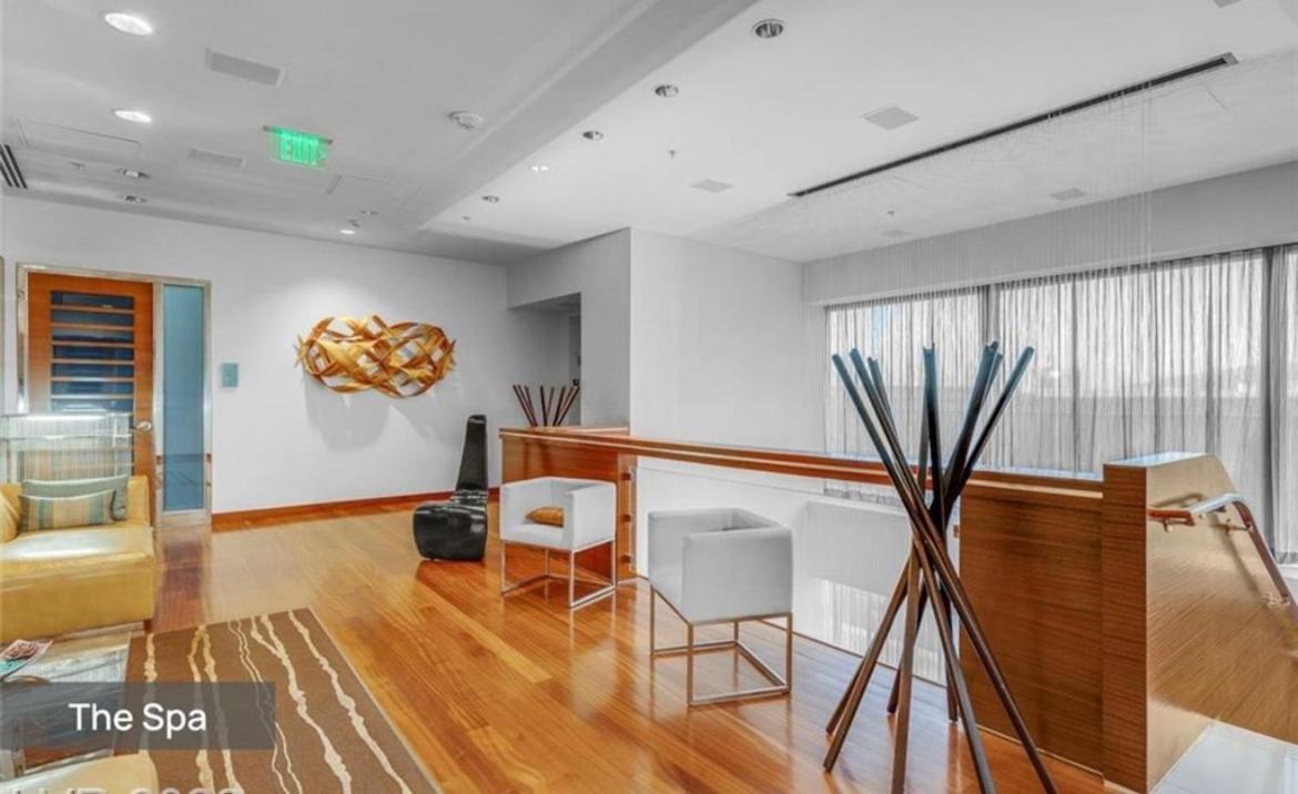 Vdara Beautiful Suite On 22Nd Flr Free Valet Parking 라스베이거스 외부 사진